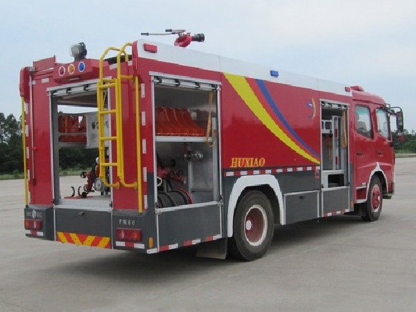東風(fēng)天錦6噸水罐消防車